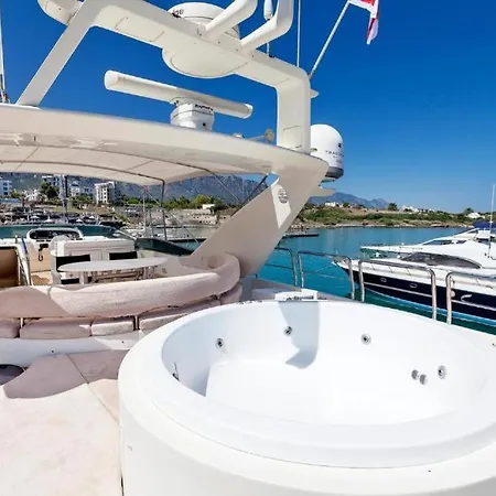 Royal Marina Luxe Hotel & Casino & Yacht Port Otel 5*