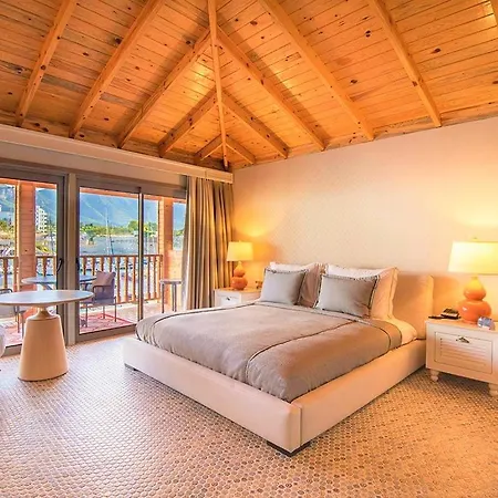 Hotell Royal Marina Luxe Hotel & Casino & Yacht Port