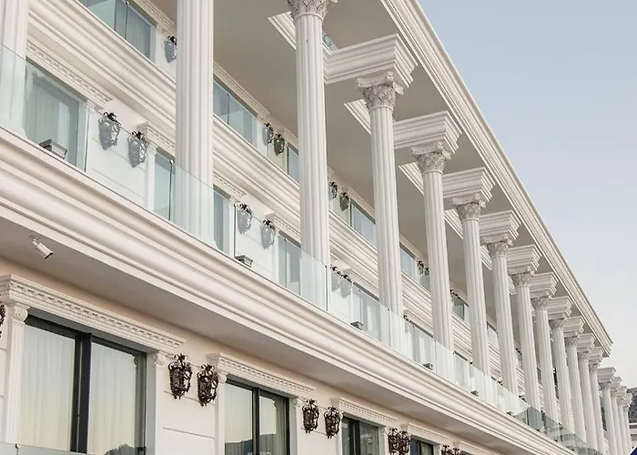 Royal Marina Luxe Hotel & Casino & Yacht Port ホテル