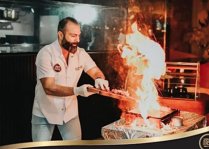 ホテル Royal Marina Luxe Hotel & Casino & Yacht Port キレニア