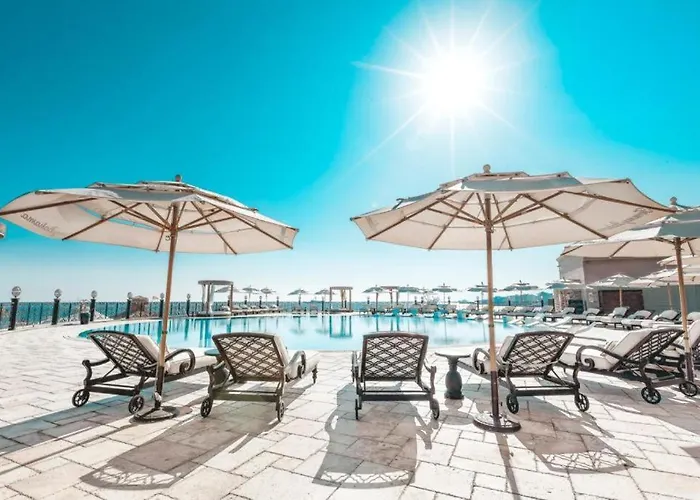 Royal Marina Luxe Hotel & Casino & Yacht Port ホテル