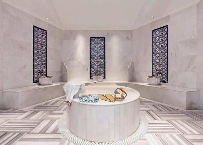 ホテル Royal Marina Luxe Hotel & Casino & Yacht Port 5*