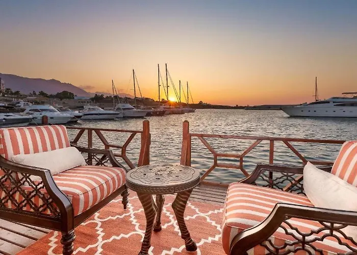 ホテル Royal Marina Luxe Hotel & Casino & Yacht Port