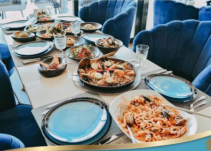 ホテル Royal Marina Luxe Hotel & Casino & Yacht Port キレニア