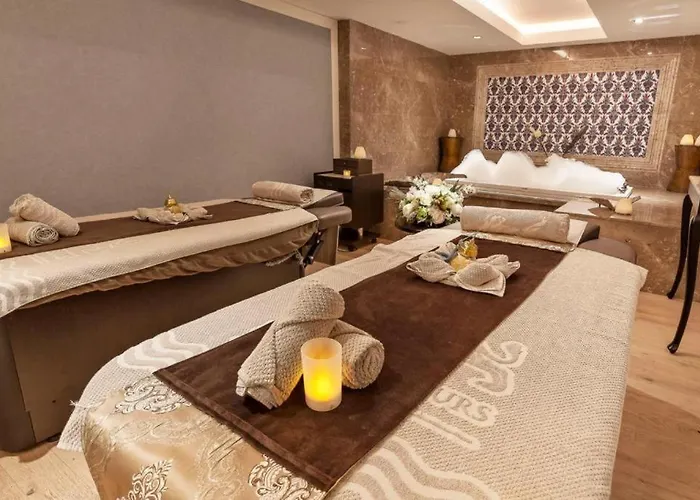 ホテル Royal Marina Luxe Hotel & Casino & Yacht Port