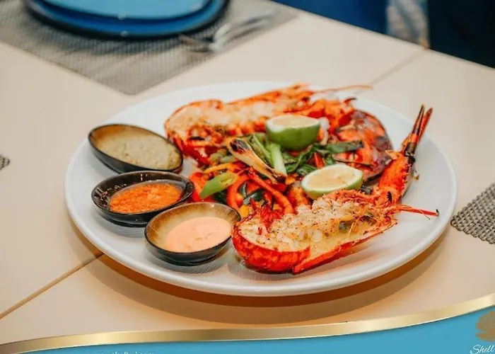 Royal Marina Luxe Hotel & Casino & Yacht Port ホテル キレニア