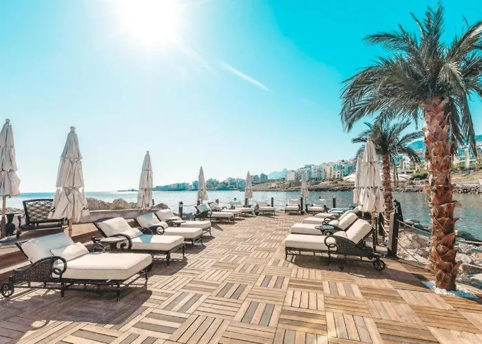 Royal Marina Luxe Hotel & Casino & Yacht Port ホテル