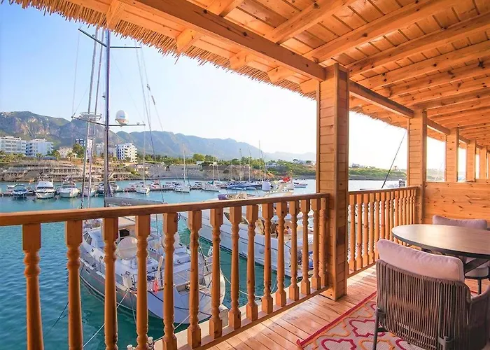 Royal Marina Luxe Hotel & Casino & Yacht Port 5*