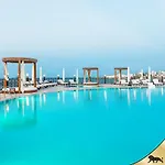 Royal Marina Luxe Hotel & Casino & Yacht Port 5* Cirénia