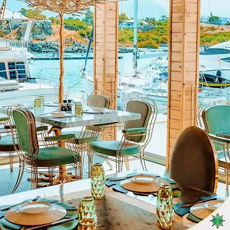 Royal Marina Luxe Hotel & Casino & Yacht Port Ξενοδοχείο Κερύνεια